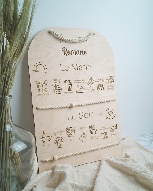 Panneau Mes Routines enfant en bois ou plexiglas interactif, idéal pour les tâches du matin et du soir. Personnalisable avec prénom, à suspendre ou poser.